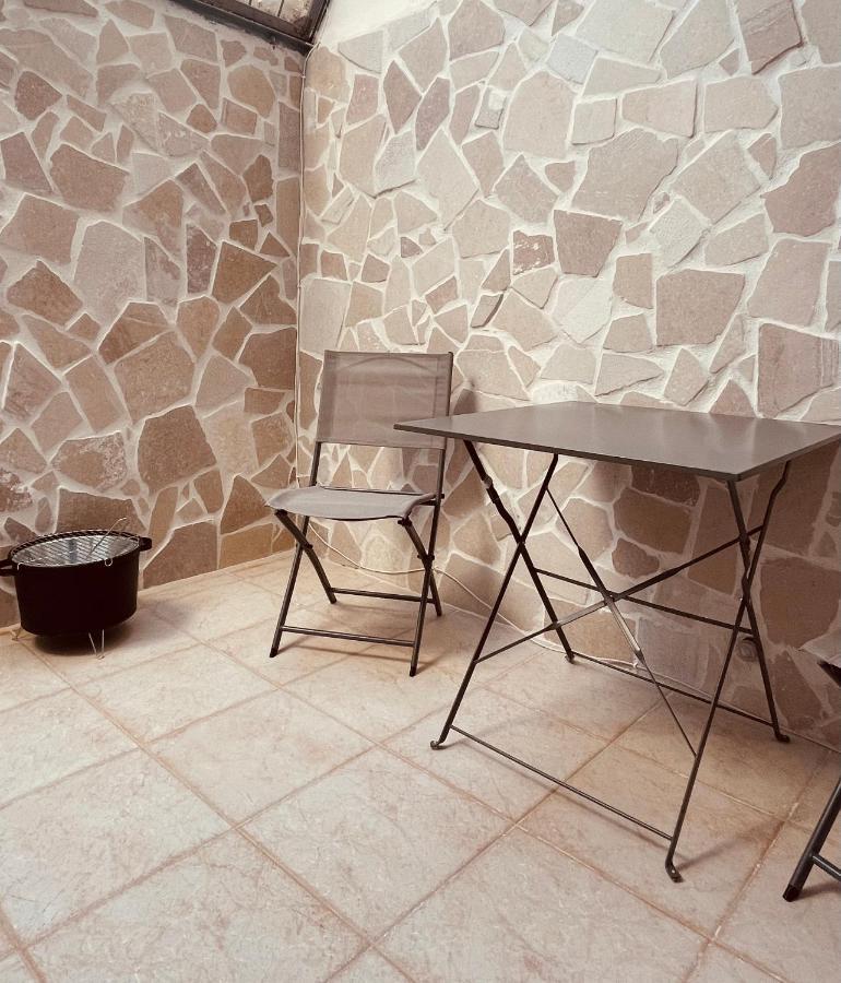 Lovely 2 Bedroom Rental Unit,Patio And Close Beach San Pietro in Bevagna Eksteriør bilde