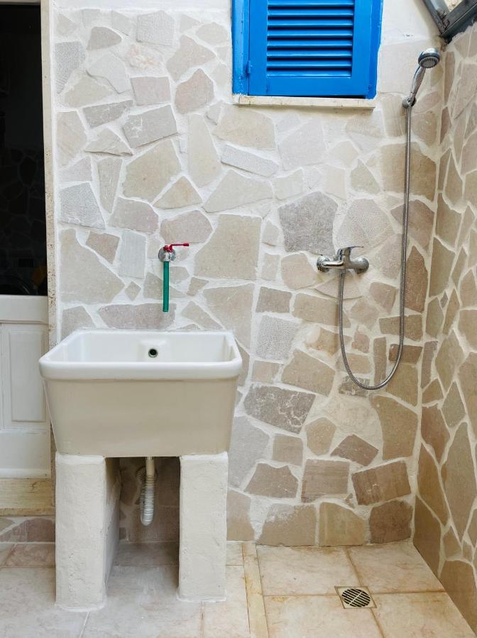 Lovely 2 Bedroom Rental Unit,Patio And Close Beach San Pietro in Bevagna Eksteriør bilde